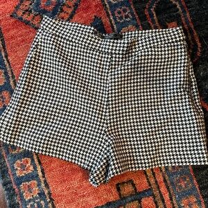 Zara Trafuluc Houndstooth Shorts Sz S